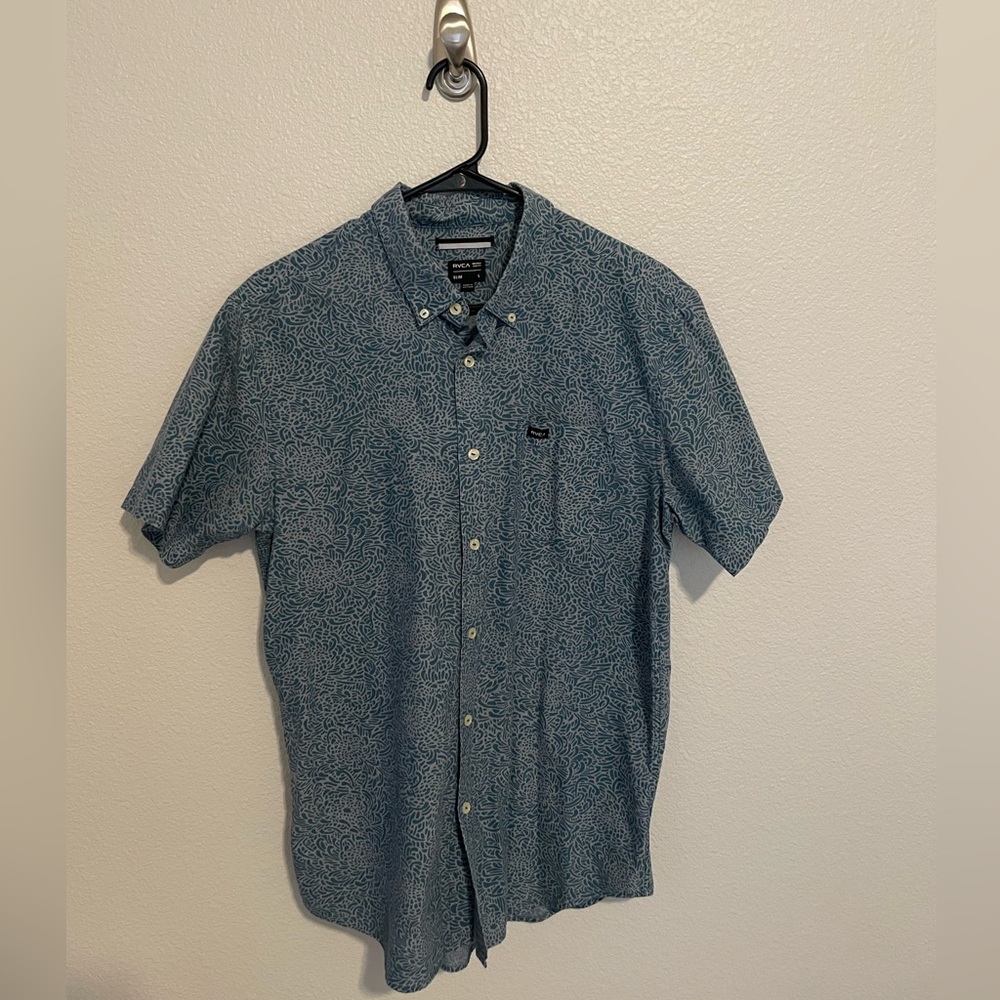 RVCA Men’s Short Skeeve Button Up